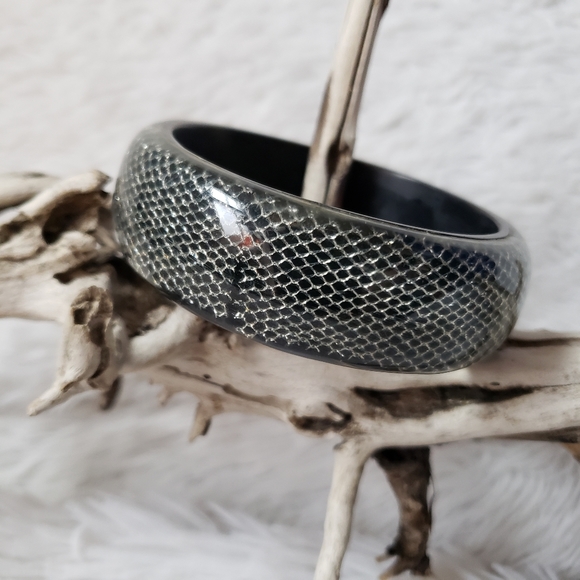 Black Silver Mesh in Clear Lucite Vintage Bangle - Picture 12 of 15